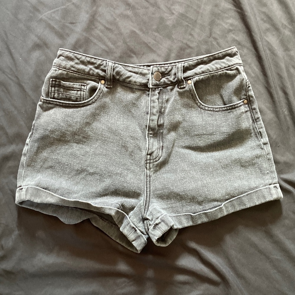 Kendall + Kylie Gray Denim High Waisted Women's Cuff Hem Shorts Size 29